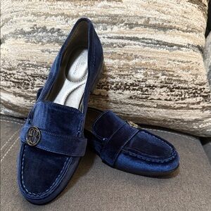 Bandolino Navy Velvet Slip-On Loafers with Metal Logo